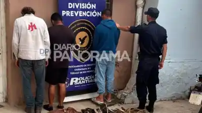 Operativo en Río Hondo: Tres detenidos y un arsenal hallado tras allanamientos por abigeato