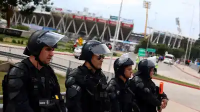 Boca-Vélez en Córdoba: el ministro salió a la ruta y supervisa en vivo los controles