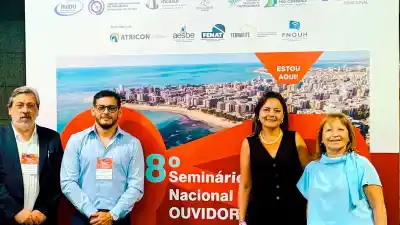 San Juan llevó su experiencia a la asamblea regional de Defensores del Pueblo