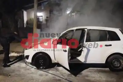Arrancó a fallar en pleno centro y terminó envuelto en llamas