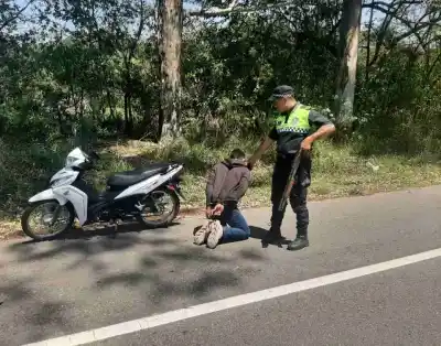 Policía de Santa Lucía recupera una moto robada en los Valles