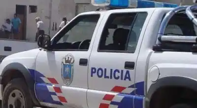 Escándalo en Frías: un jefe policial fue separado tras filtrarse imágenes íntimas en su WhatsApp