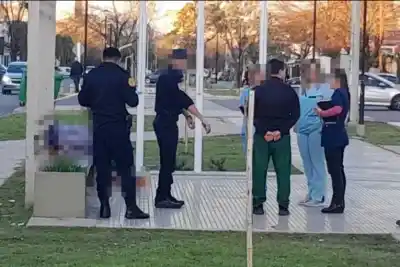 Lo encontraron muerto junto a las canchas de pádel y nadie sabe cómo pasó