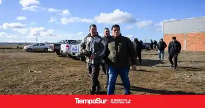 Clubes de Santa Cruz ya tienen fecha para recibir sus canchas de césped sintético