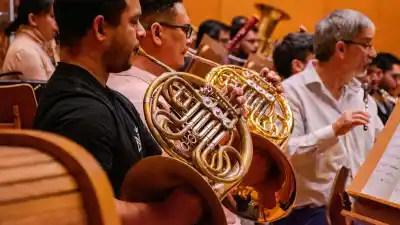 El concierto que saca los violines para que suene otra música