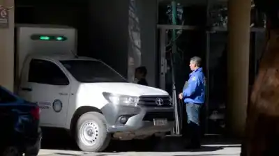 Lo hallaron muerto en su departamento del centro y la puerta no estaba forzada
