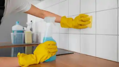 El truco que nadie te contó para dejar las juntas de los azulejos como el primer día