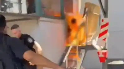 Impactante giro en Rosario: el video que cambia la investigación del hombre que se prendió fuego