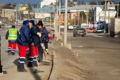 Arrancó el operativo que dejará la avenida Perito Moreno sin rastros del invierno
