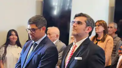 Uno llegó por concurso, el otro venía de una polémica renuncia: así juraron los dos nuevos jueces