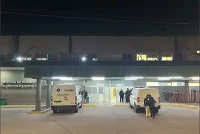 Lo apuñalaron dos veces en una pelea y una mujer lo salvó de milagro