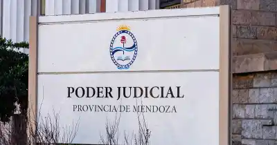 Ensayaba en su departamento de Godoy Cruz y ahora deberá pagar una costosa indemnización
