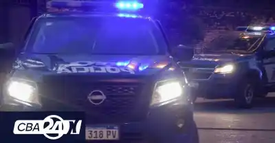 Quiso pasar a un auto, perdió el control y el accidente dejó al descubierto dos faltas graves