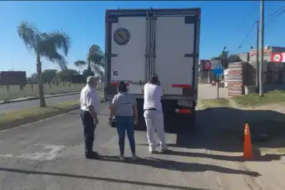 Encontraron 161 kilos de comida en mal estado escondidos en comercios y accesos