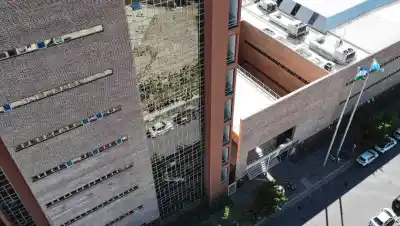 Robó a sus vecinos y amenazó con un arma que no era real: le dieron prisión preventiva
