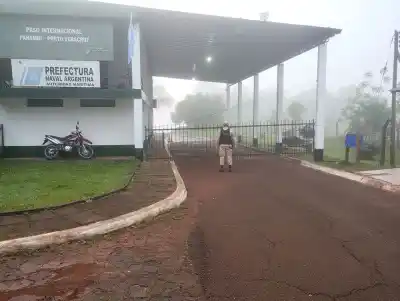 El río pasó los 7 metros y ya son tres los cruces con Brasil que quedaron cortados