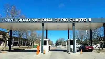 Ofrecieron un aumento del 3% y ahora la universidad está completamente parada