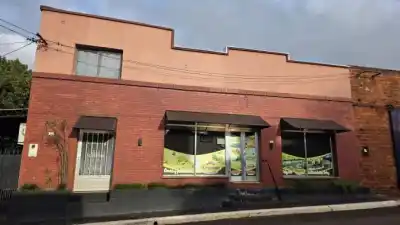 Heredó el negocio de sus padres y hoy cumple 46 años de pastas que cruzan generaciones