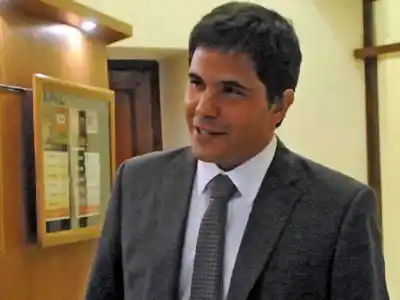 Ex fiscal detenido: allanaron cinco provincias y hay nueve arrestados