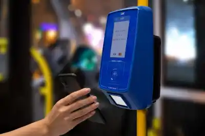 Medio boleto devuelto: cómo cobrar el 50% de descuento al pagar el colectivo con el celular