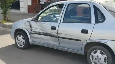 Impacto en el lateral izquierdo: así quedó el auto tras el choque en Avenida y calle 23
