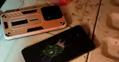 La interceptaron en la calle, le robaron el celular y un detalle de la víctima destrabó la captura