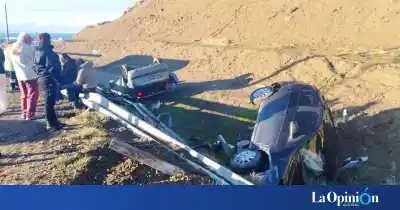 Iba a una entrevista de trabajo y terminó volcada en la ruta 3: la historia detrás del choque