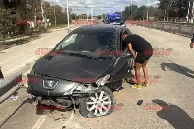 Perdió el control en la Núñez del Prado y terminó en el hospital con un aparente estado de ebriedad