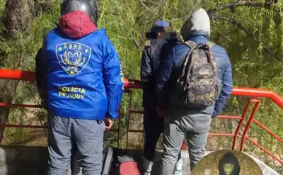 Intentaron robar en el Parque Xibi Xibi y terminaron demorados: qué tiraron al piso antes de ser atrapados