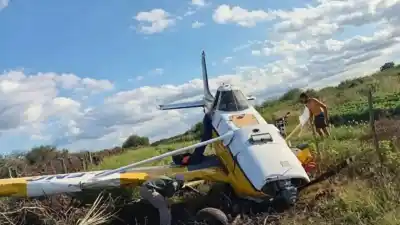 Una avioneta cayó en un campo de Banda y la sospecha de un “vuelo narco” movilizó a Gendarmería