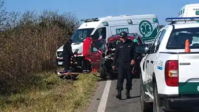 Un camión y una camioneta chocaron en la Ruta 34: hay heridos y demoras
