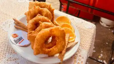 Primerizos en el Festival del Buñuelo: un ingrediente secreto les cambió la noche