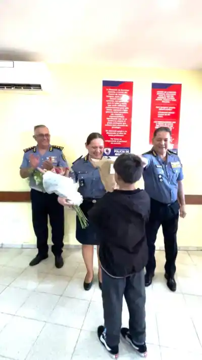 Una mujer con 25 años en la fuerza asume un área clave de la Policía de Misiones