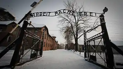 Auschwitz hoy: el escalofriante recorrido por la fábrica de la muerte que sigue intacta