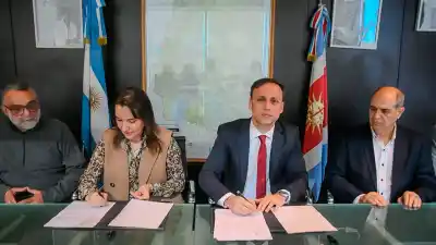 Firmaron un convenio para detectar tempranamente problemas de aprendizaje en las escuelas