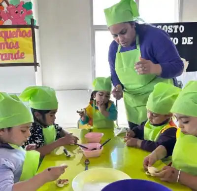 Niños de los CDI se convirtieron en chefs por un día y sorprendieron con sus recetas