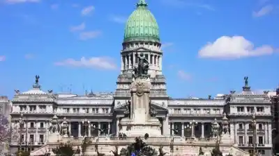El Gobierno arranca la reforma electoral en el Senado, pero sin los votos ni el apoyo de los gobernadores