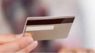 Pidió cerrar su tarjeta y American Express la reportó como deudora