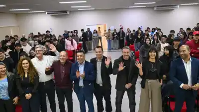 Más de 60 cursos y $17 millones en juego: arranca la Estudiantina que une a Cutral Co y Huincul
