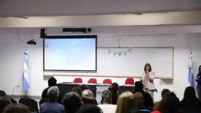 Docentes de 67 escuelas se entrenan para que los chicos no abandonen: qué cambia en el aula