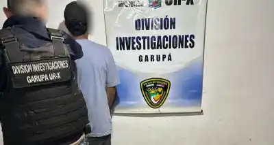 Lo vieron robando cables por las cámaras y le tendieron una emboscada