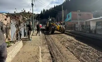 Adoquinan una calle clave y se viene lo mismo en otro barrio que esperó años