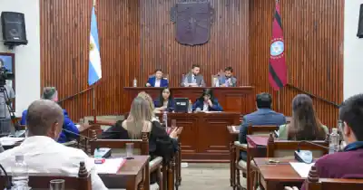 El Concejo debate luces, semáforos y obras: qué barrios esperan los arreglos
