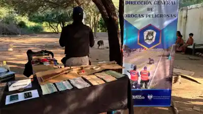 Desmantelan un centro de drogas en Cóndor Huasi: hallaron plantas, dinero y un arma