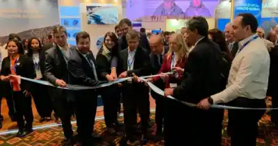 Un stand como “hub de negocios” y un portfolio con uranio: la apuesta de Santa Cruz para atraer inversores mineros