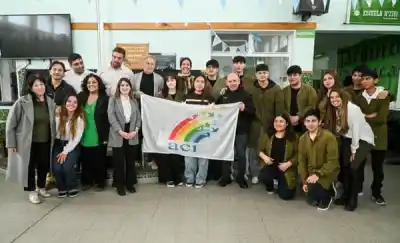 Jóvenes de la Escuela de Pesca crearon una cooperativa y dieron un paso que sorprendió a todos