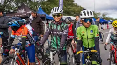 Futsal, ciclismo y rugby: la primera semana de los Evita define sus finales