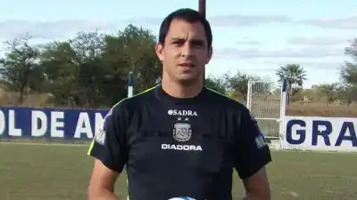 El árbitro que dirigirá a San Martín ante Midland no es solo juez: su otro trabajo sorprende