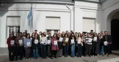 El manual que busca ordenar los trámites de 50 mil empleados públicos
