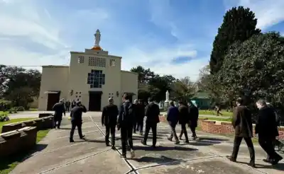 La comitiva del Vaticano ya recorrió dos lugares clave de la visita de León XIV